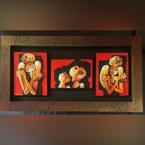 Beautiful Abstract Art hand crafted in 
El Salvador made from clay.